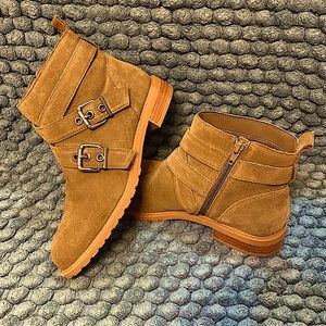 Women’s Green booties